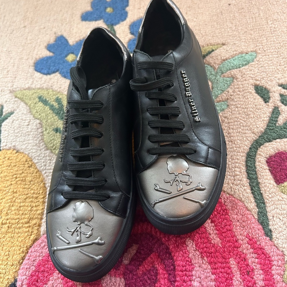 Silver Dagger Black and Silver Low-Top Sneakers
